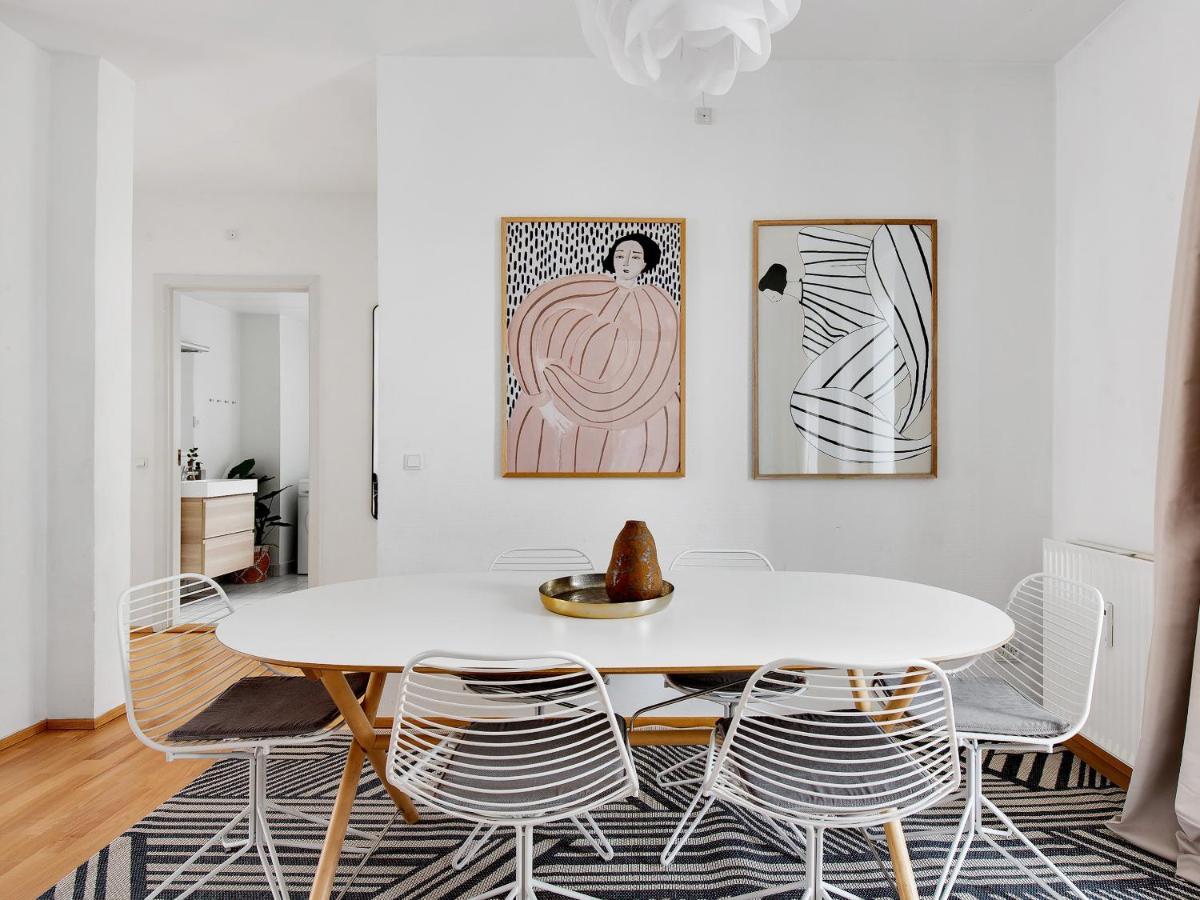 Sanders Constantin - Chic Two-bedroom With Balcony * Kopenhaga